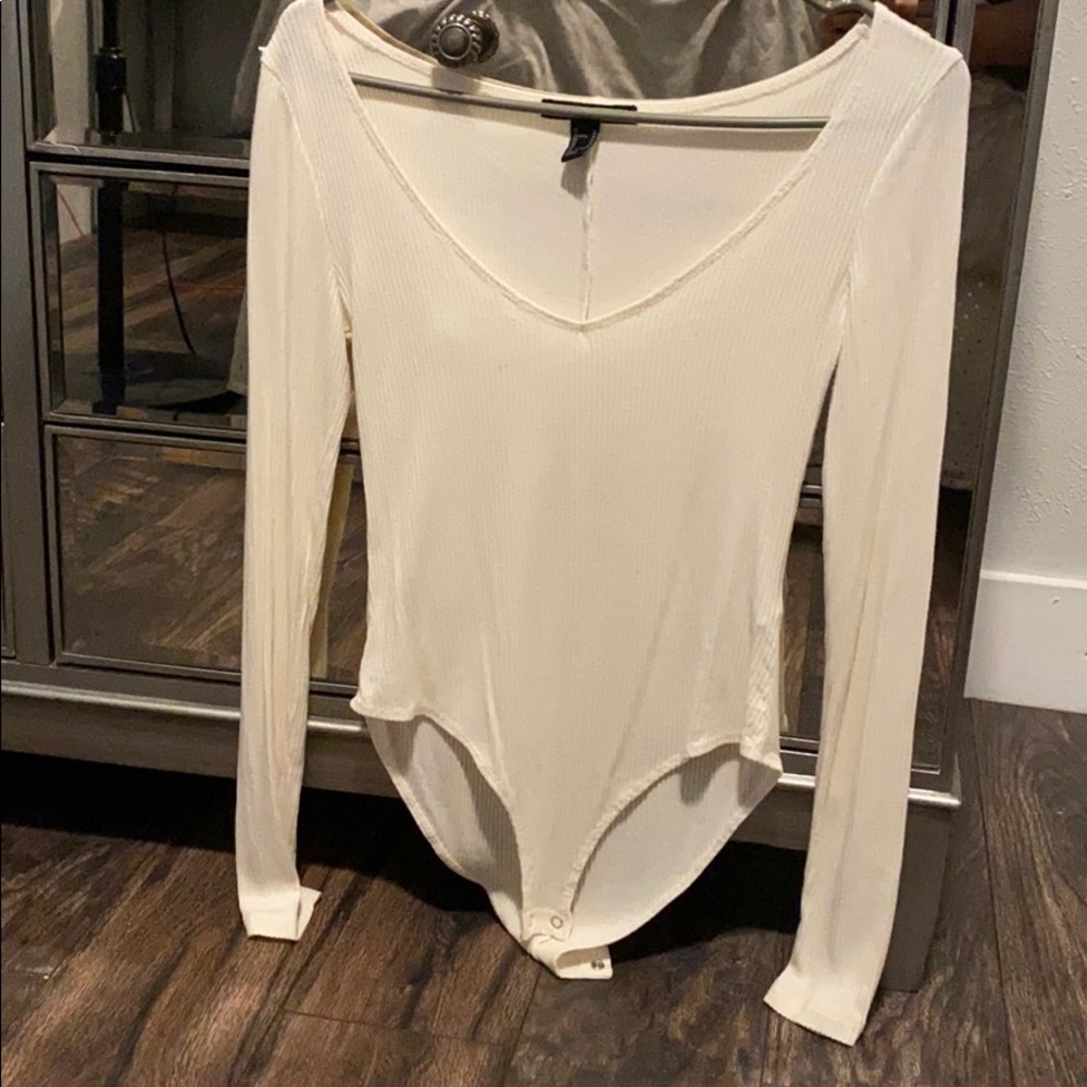 Long sleeve , v neck shirt